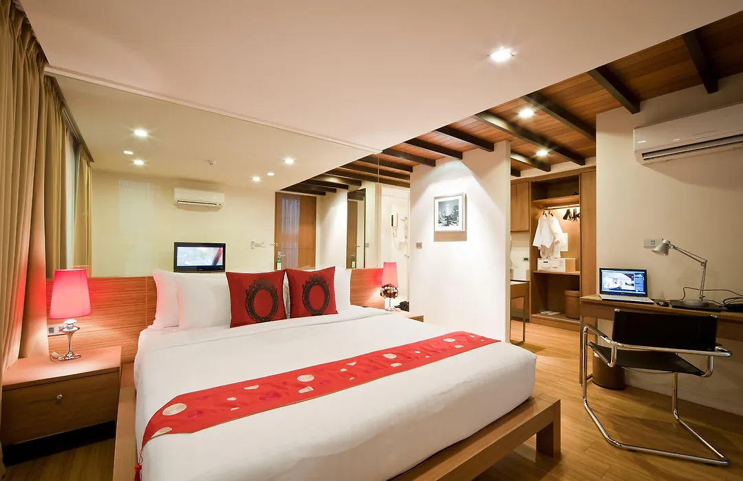 Amber Boutique Silom-1